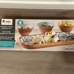 Mesa Mango Wood Serving Set