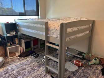 Full-size Loft bed