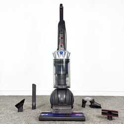 Dyson Ball Animal Pro Vacuum Cleaner w/ attachments - Aspiradora