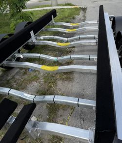 Triple Axle Boat Trailer 28 - 30 Ft 