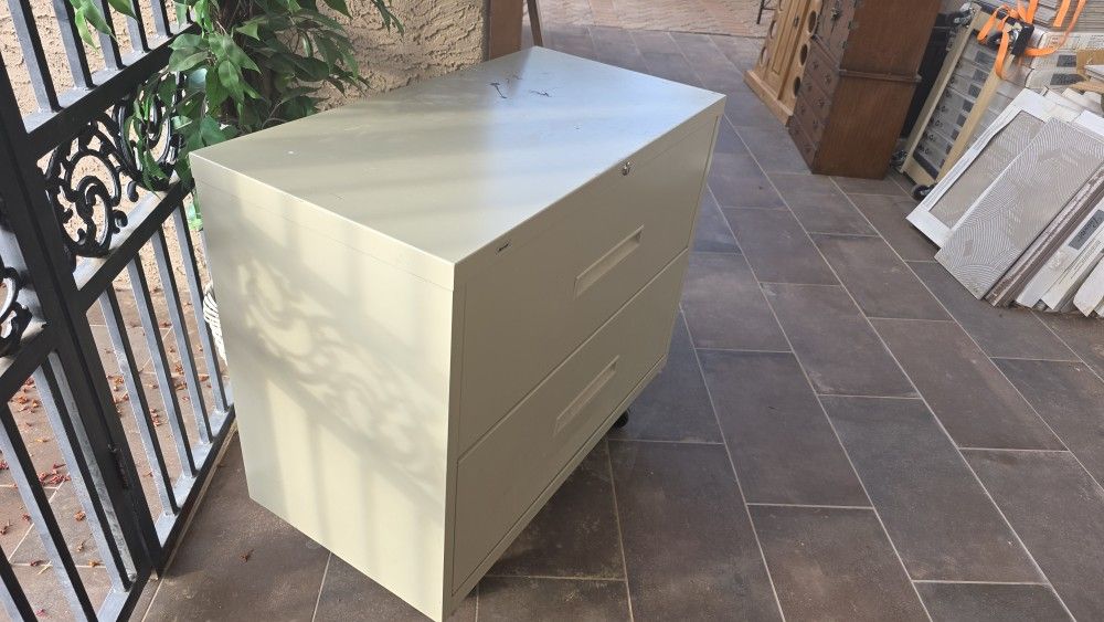 Filing Cabinet 