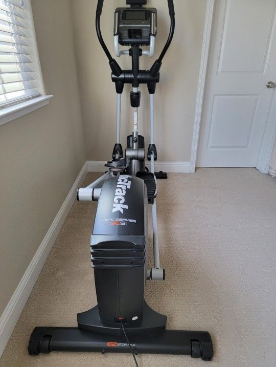 ***SPACESAVOR ***NordicTrack SE9i Foldable Elliptical