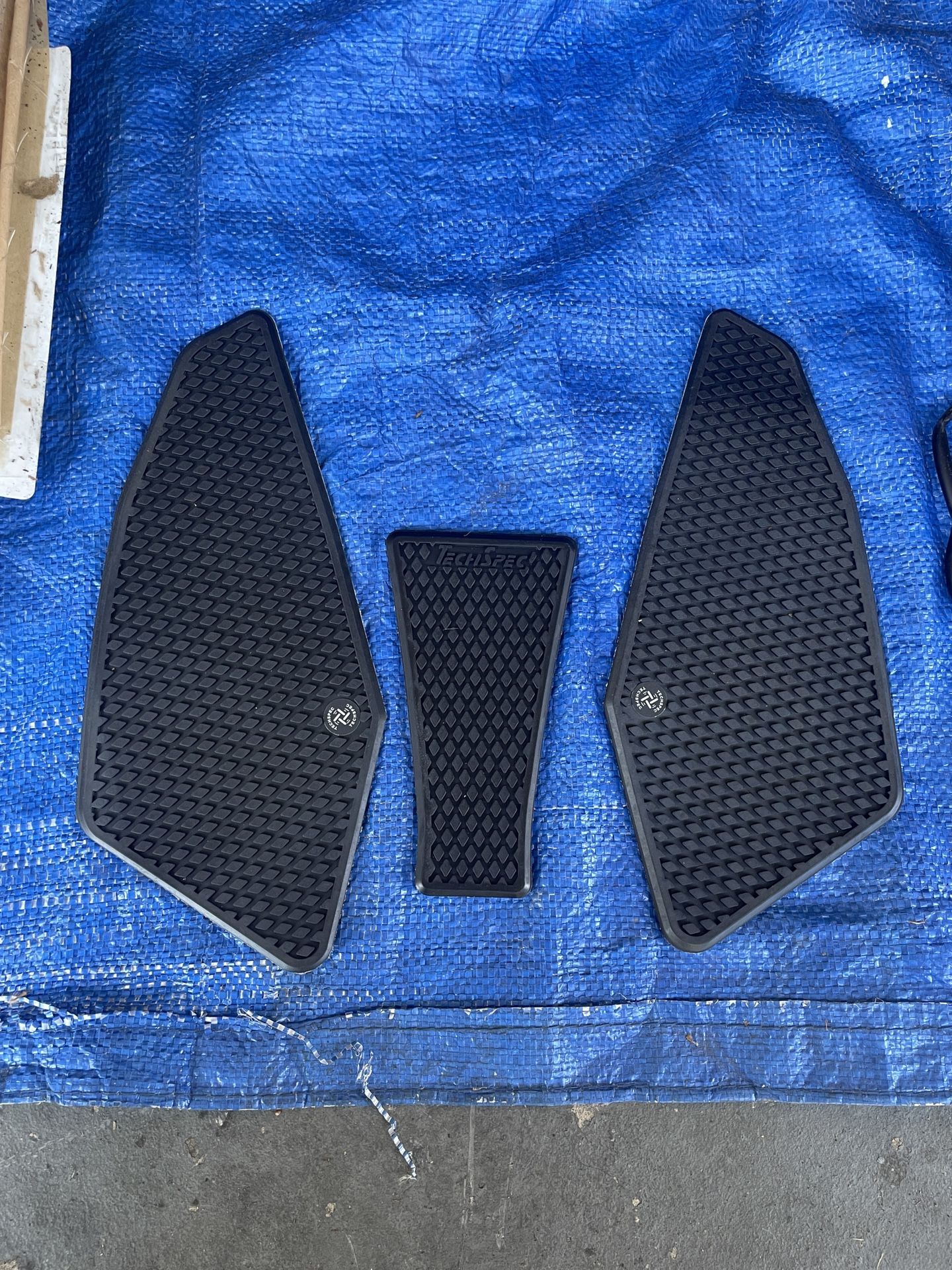 R3 Tank Grips Tech spec