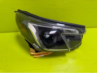 2022 -2024 Subaru Forester Passenger Right  LED Headlight OEM  MDE 13 36092R - MED 13 36093R