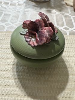 BEAUTIFUL VINTAGE HAWK-EYE POTTERY BOWL