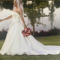 Diamond White Wedding Dress And Vail