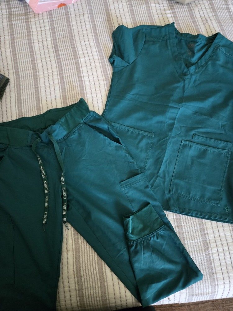Jogger Scrub Set