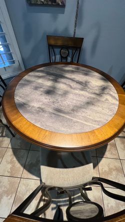 Kitchen table