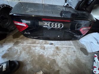 2012 Audi at trunk lid