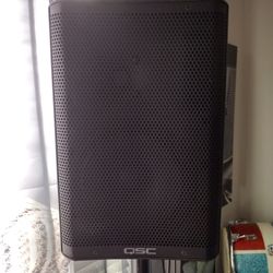 QSC CP8 In Good Condition 