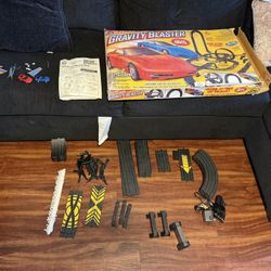 Life Like Racing HO Scale Electric Racing Gravity Blaster Corvette COMPLETE SET