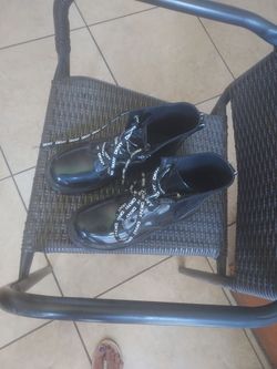 DKNY  black boots