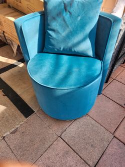Barrel chair