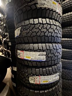265/70R16 FALKEN WILDPEAK A/T4W