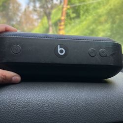 Beats Pill 