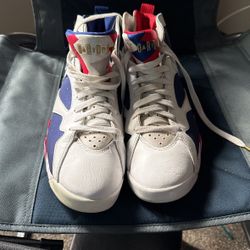 Men’s 9.5 Air Jordan Retro Blue And White 