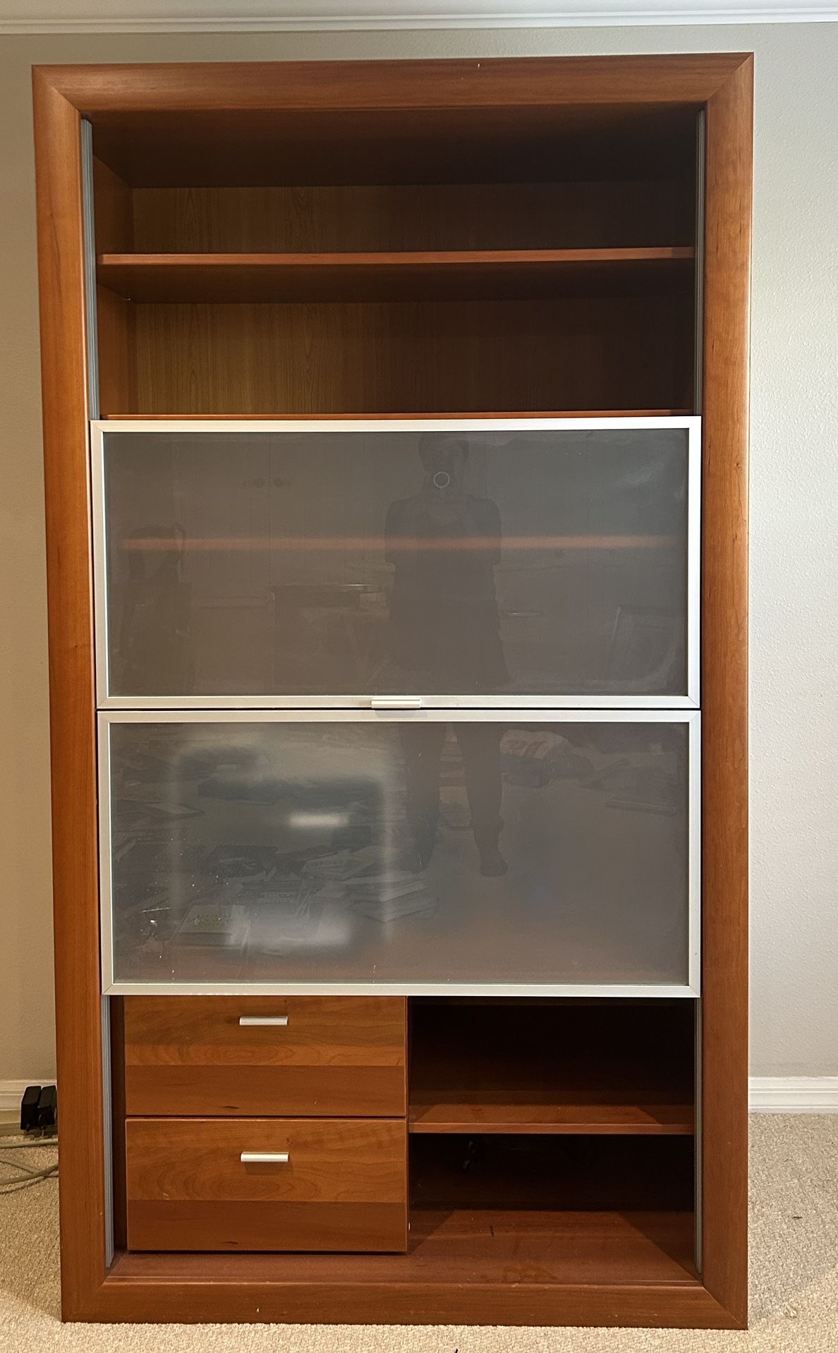 Hutch Used For Office Equipment, Printer, Books And Storage For CD’s.