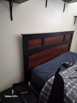 Queen size bedroom set