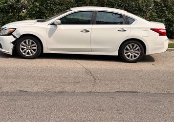2017 Nissan Altima Sedan – Front End Damage