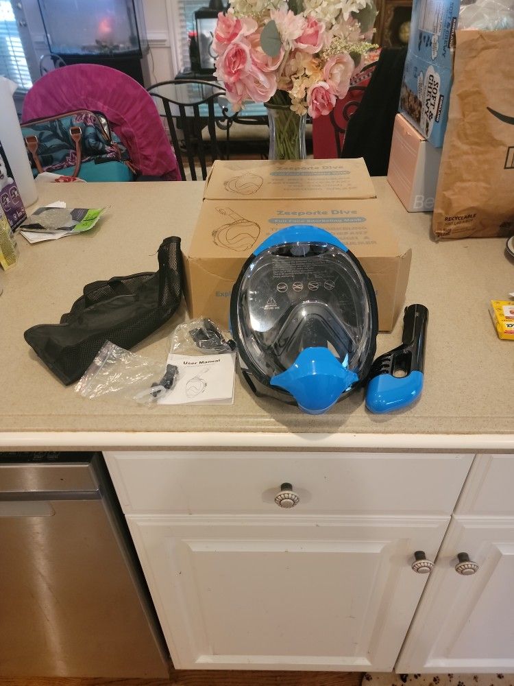 2 Zeeporte Dive Full Face Snorkeling Masks