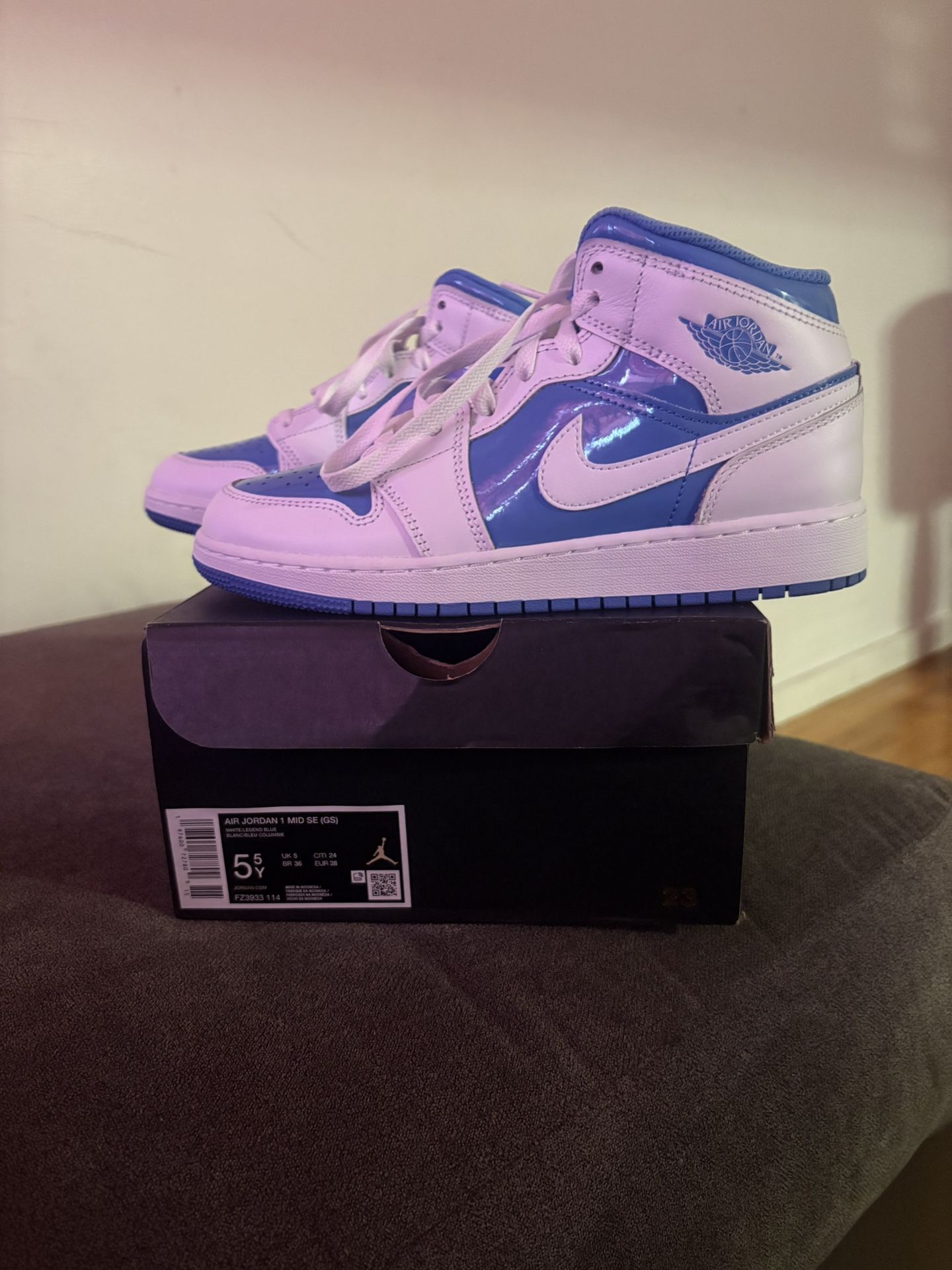 Jordan 1s Mid