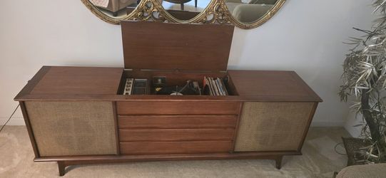 Vintage Admiral AM-FM Record Player