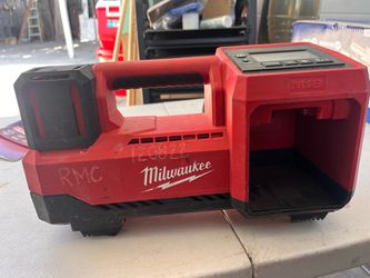 Milwaukee M18 Cordless Tire Inflator