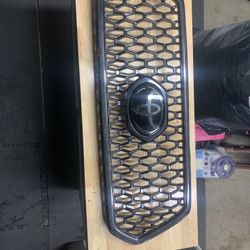 Toyota Tacoma Grill