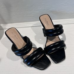 Black Anne Michelle Quilted Puffy Faux Leather Kitten Heels-Size 8