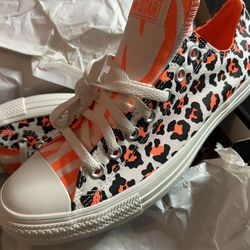 Converse Size 10 Men 12 Women 