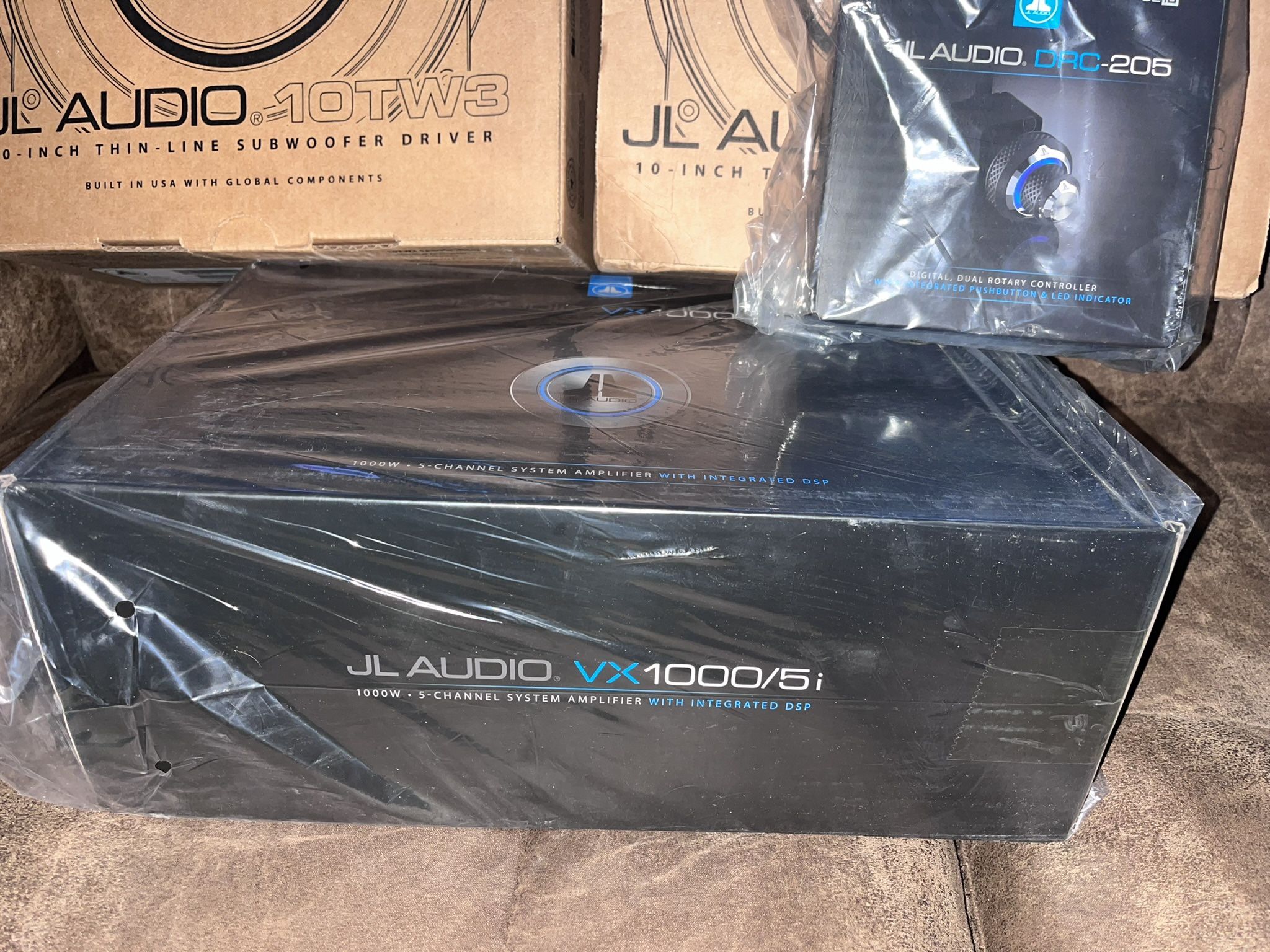 JL Audio VXI 1000/5i Amplifier