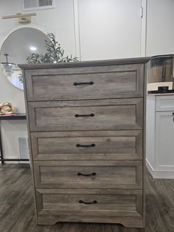 Brand New 5-Drawer Dresser – Fully Assembled