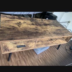 Coffee table with drawer 