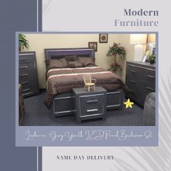 🚚Same Day Delivery
🔥Lodanna Gray Youth LED Panel Bedroom Set💰 1,279