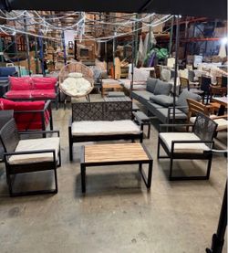 New assembled 4-Piece Metal Outdoor Patio Deep Seating Set Couch with Beige Cushions and Acacia Coffee Table
