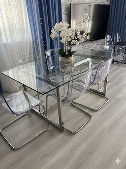 Stylish Dining Set: Glass Table + 6 Designer Chairs