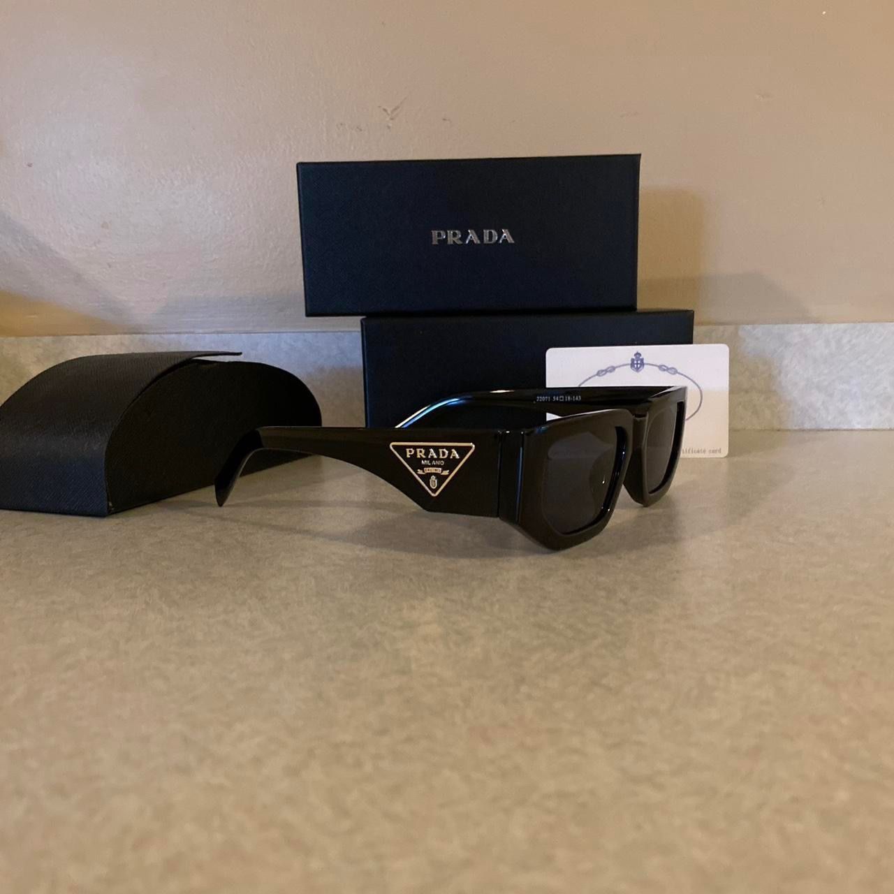 Pra Black Sunglasses 