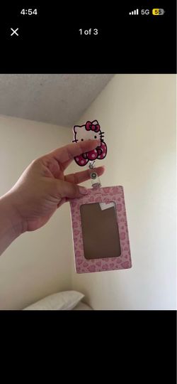 Hello kitty badge
