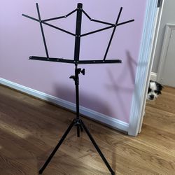 Folding music stand