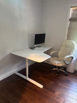 Corner office desk