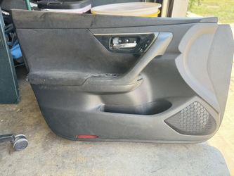 2013 2014 2015 2016 2017 2018 Nissan Altima Door Panel Front Driver Side 