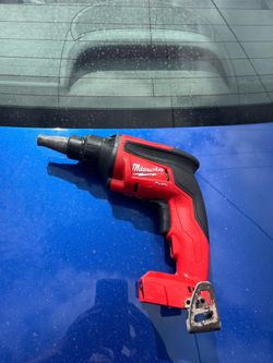 Milwaukee m18 driwall screw gun tool only $80 firme precio