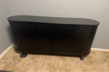 Storage cabinet