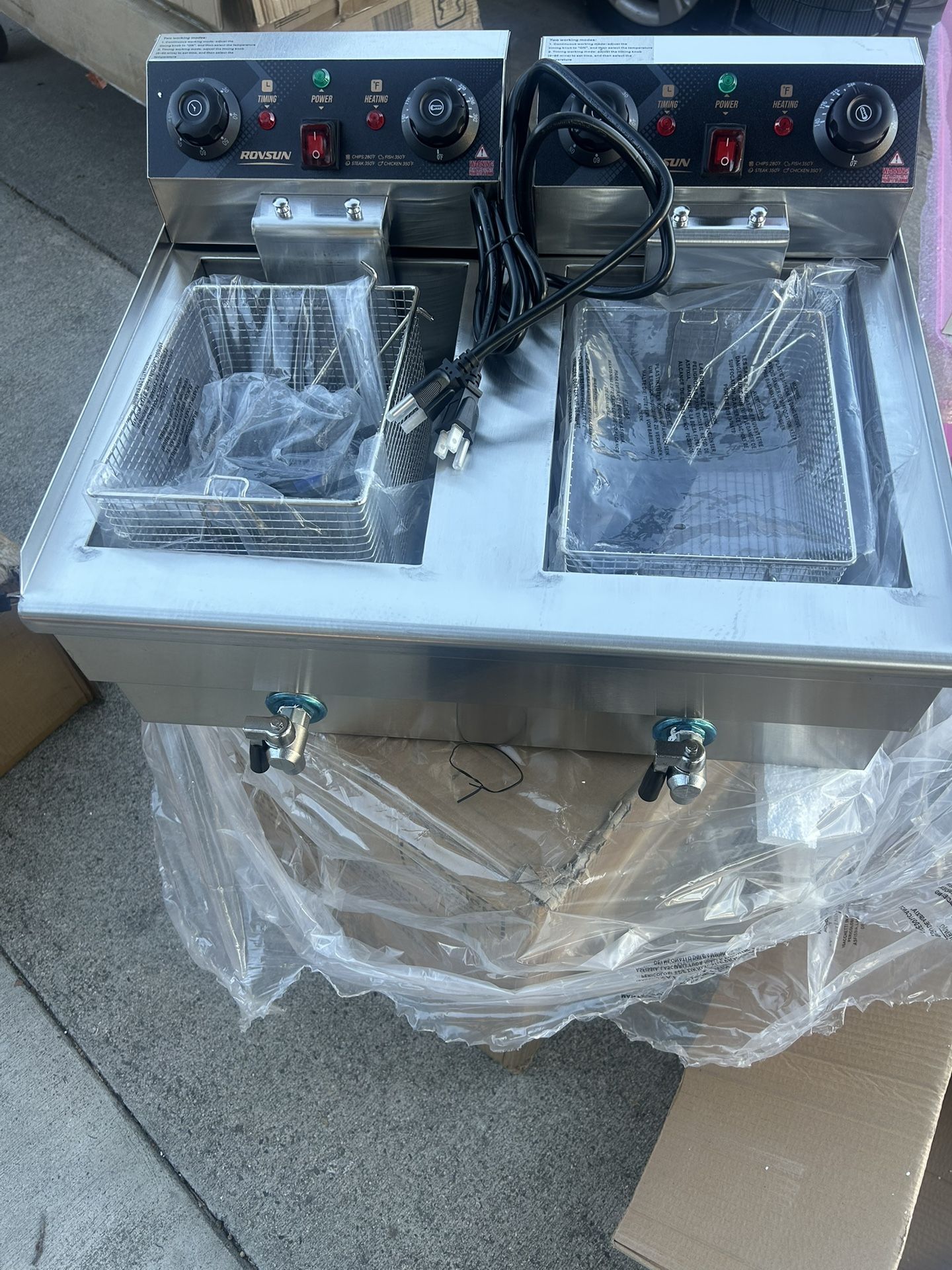 Brand New Commercial Double Deep Fryer With Drain