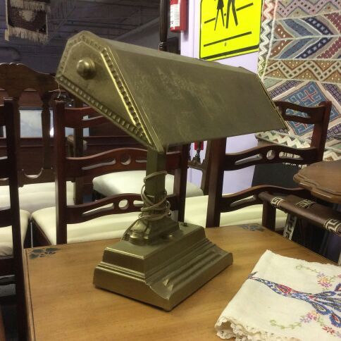 desk lamp