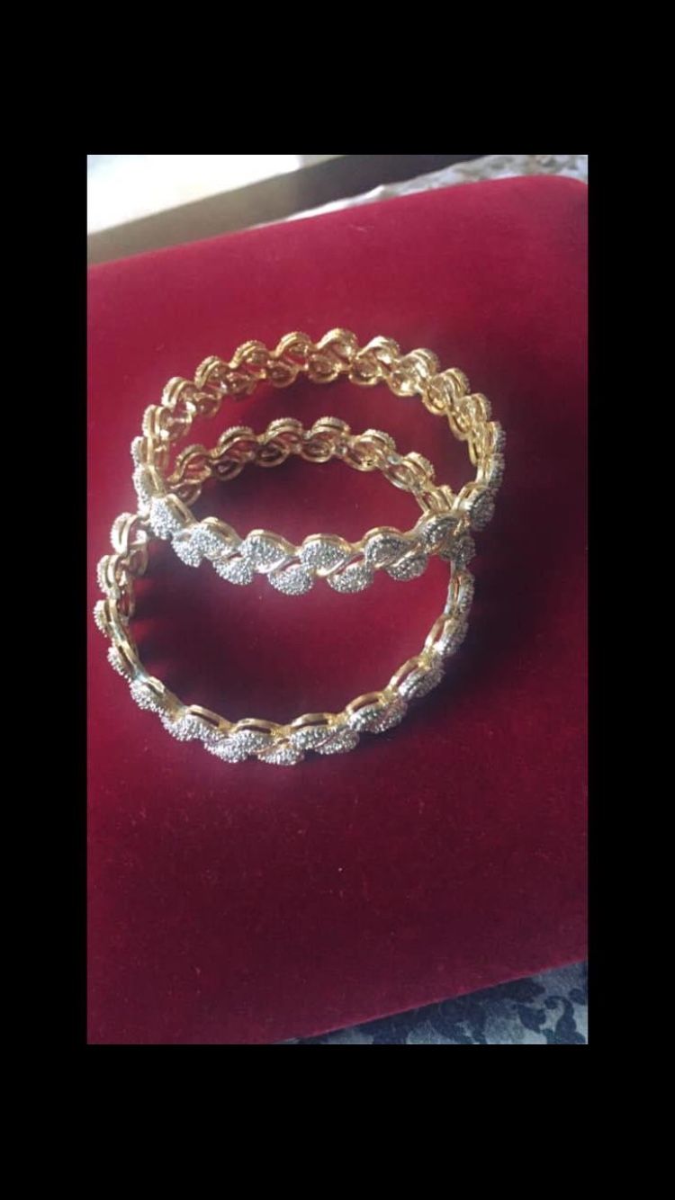 Gold plated and zirconia stoned bangles