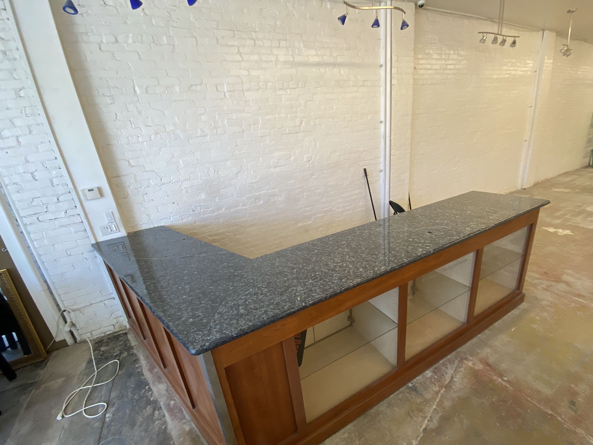44” Tall Corner Display Counter