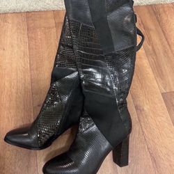 Women’s Boots, Size 8,5
