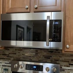 STAINLESS STEEL SAMSUNG MICROWAVE OVER THE RANGE