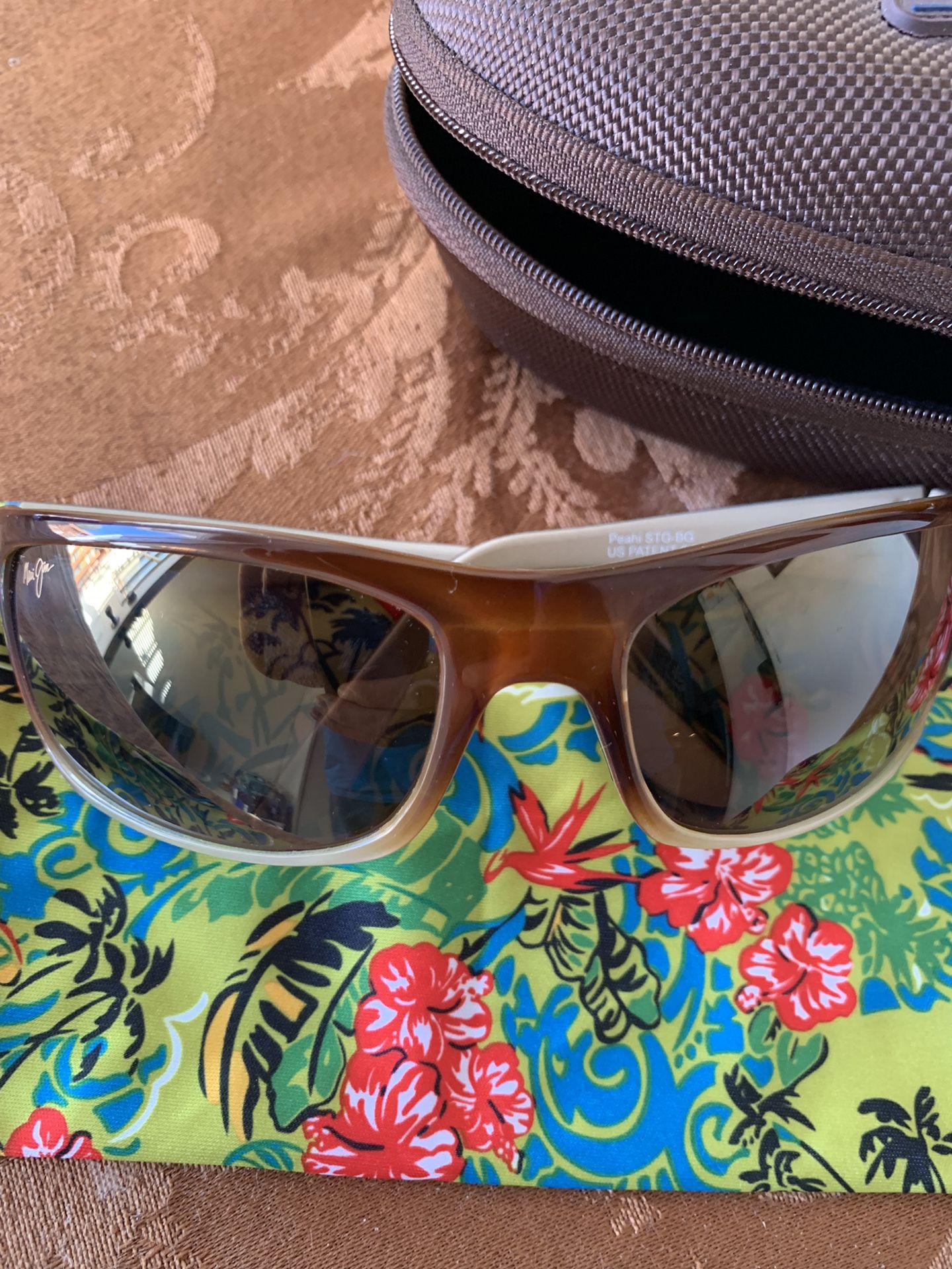 Maui Jim Peahi Polarized Sunglasses Redfish MJ 202-70